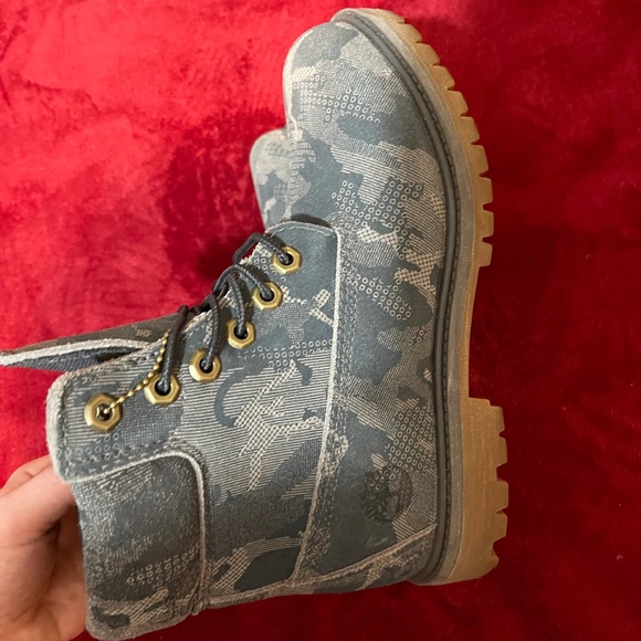 Timberland Boots 🤍 Rarely Worn from FOOTLOCKER - Picture 2 of 10